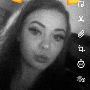 Meet your Posher, Raegan